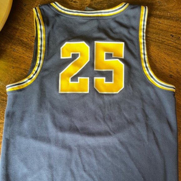 Nike Michigan Basketball Jersey (K, Large) - Picture 2 of 3